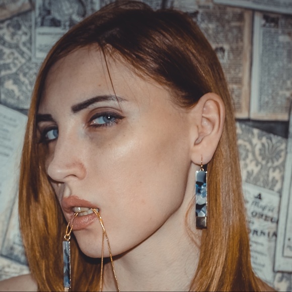 Bar Earrings - Picture 2 of 4